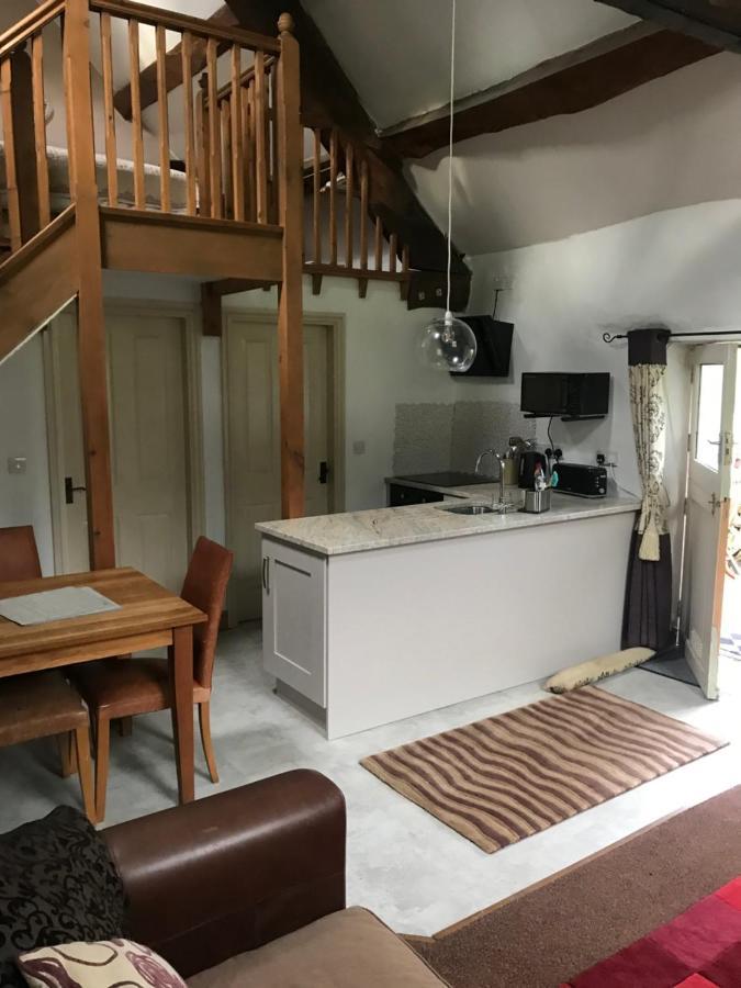 Tyddyn Bach Barn Villa เบเทส-อี-คอย ภายนอก รูปภาพ